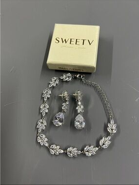 SWEETV Silver Leaf Crystal Bracelet with Matching Clear Teardrop Earrings